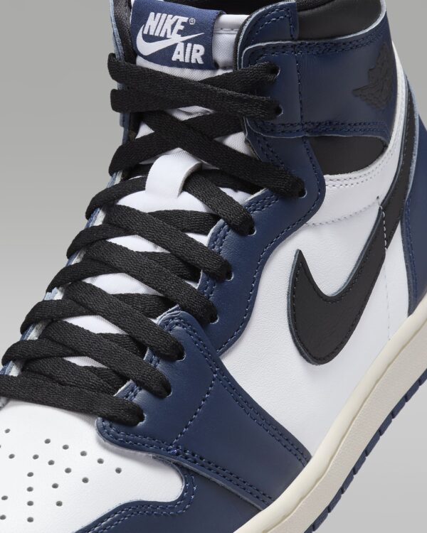 Nike's Air Jordan 1 Retro High OG "Midnight Navy" Men's Shoes
