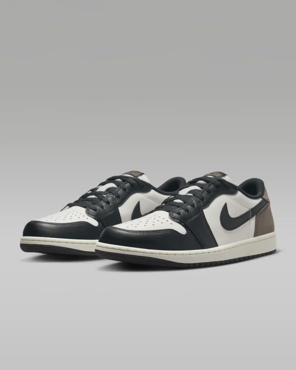 Air Jordan 1 Low OG "Mocha"
