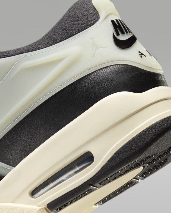 Air Jordan 4 RM
